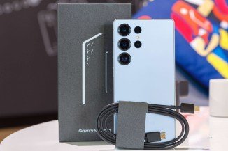 Samsung Galaxy S25 Ultra in for review 