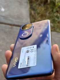 vivo V50 hands-on images leak 