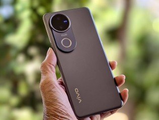 vivo V50 in for review 