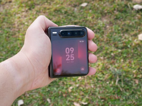Huawei Pura X hands-on 