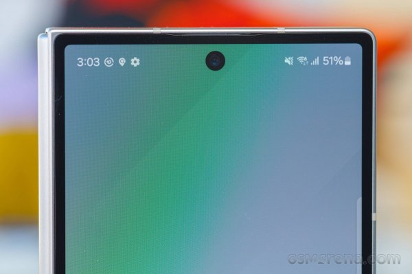 Leakster details iPhone Fold's display specs 
