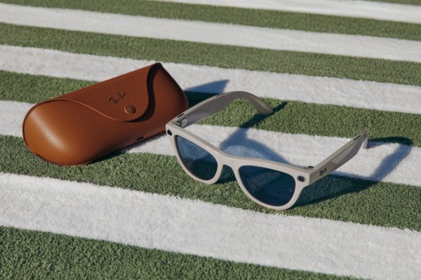 Ray-Ban Meta Glasses get new features and increased availability 