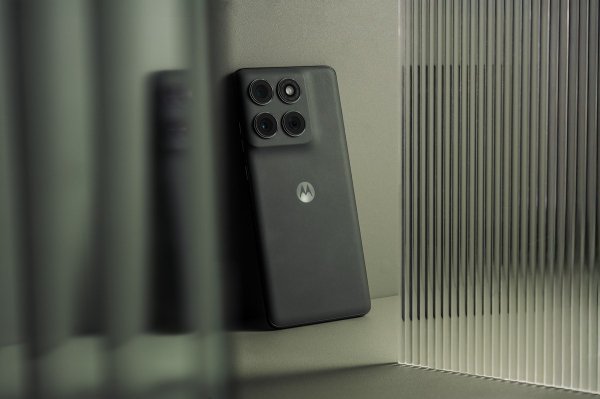Motorola launches the Edge 2025 in North America with a new AI Key 