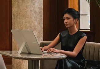 Huawei MateBook Fold Ultimate is an 18" all-screen laptop that folds to the size of a 13" laptop 