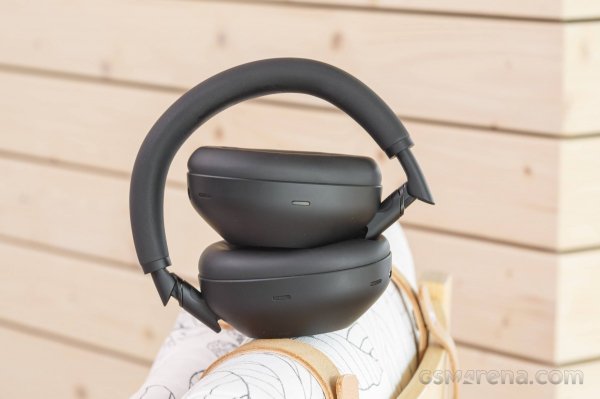 Sony WH-1000XM6 hands-on review 