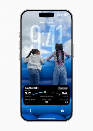 iOS 26 is here with new Liquid Glass design, updated Visual Intelligence and Games app 