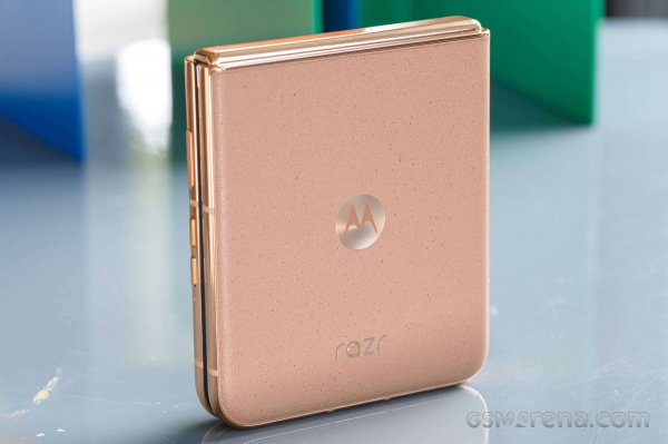 Motorola Razr+ 2025 in for review 