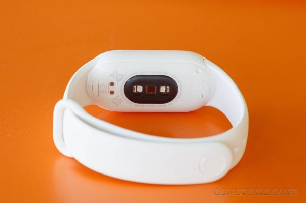 Xiaomi Smart Band 10 in for review 