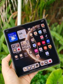 Honor Magic V5 hands-on photos surface along with key specs 
