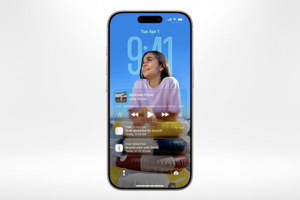 iOS 26 is here with new Liquid Glass design, updated Visual Intelligence and Games app 