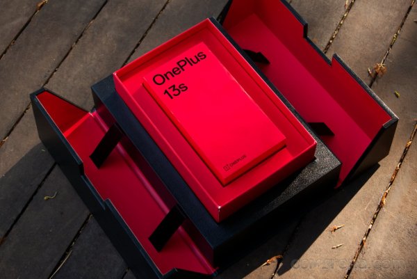 OnePlus 13s in for review 