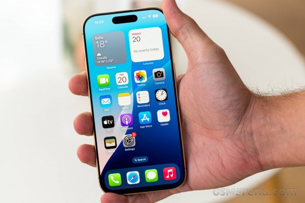 Apple and Samsung dominate Q1 best-selling smartphones list in Europe  