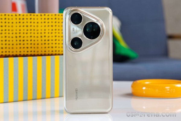 Huawei Pura 80 Ultra in for review 