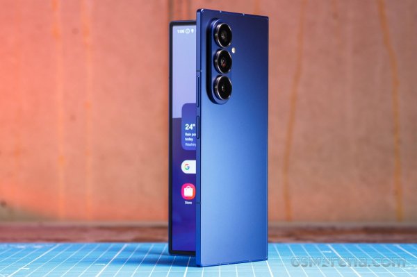 Samsung Galaxy Z Fold7 breaks pre-order record 