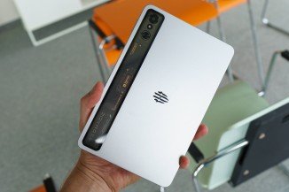 RedMagic Astra Gaming Tablet unboxing 