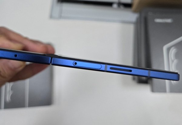 Samsung Galaxy Z Fold7 emerges in live hands-on images 