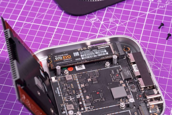 Test: Expanding Mac mini M4 storage with the Beelink Mate Mini Dock (Thunderbolt 5) 