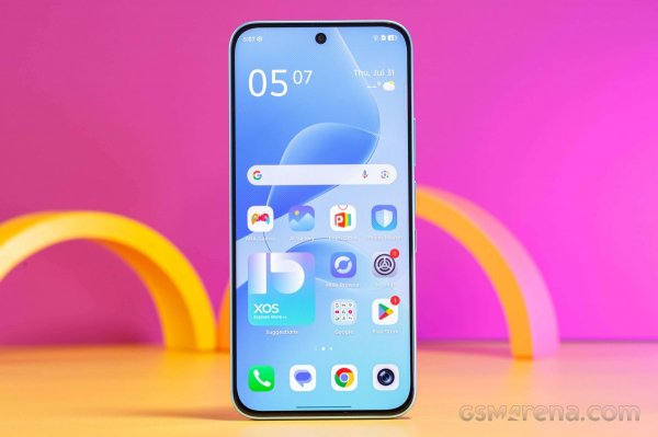 Infinix Hot 60 Pro unboxing and hands-on 