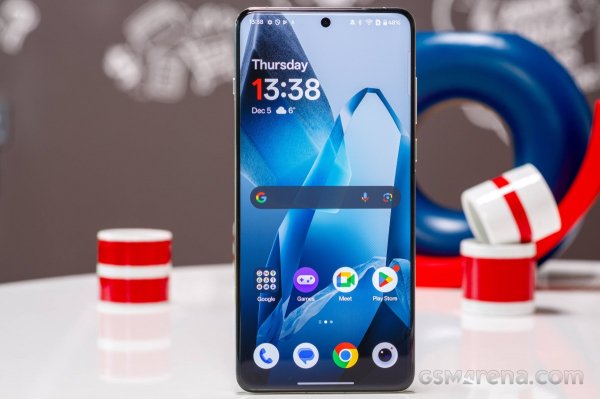 OnePlus 15 to be very, very black 