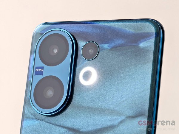 vivo V60 hands-on 