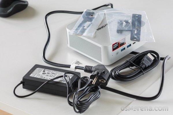 Minisforum AI X1 - Ryzen 9 AI mini PC review 