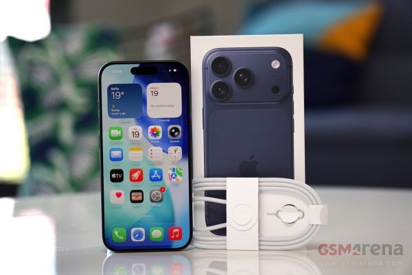 Apple iPhone 17 Pro in for review 