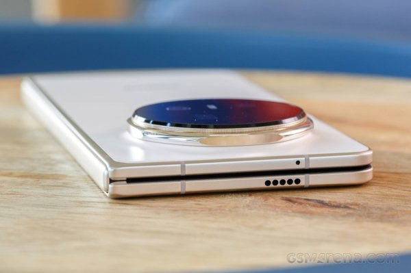 Honor rumored to go all-in with 200MP main cameras, including for the Magic V6 