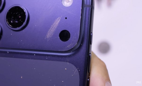 Durability test confirms iPhone 17 Pro series vulnerable to scratches 