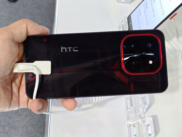 HTC gaming phone, new Wildfire series showcased at GITEX 2025  HTC gaming phone, new Wildfire series showcased at GITEX 2025