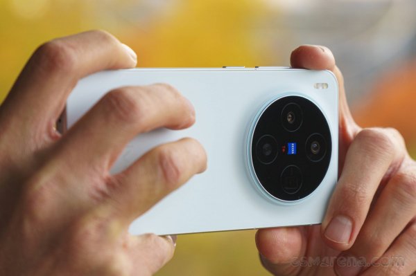 vivo X300 in for review 