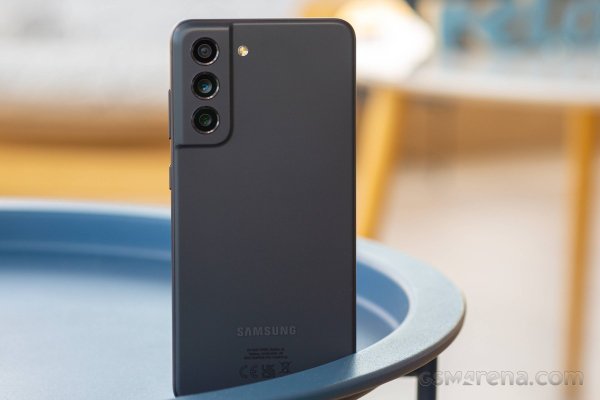 Samsung Galaxy S21 FE is receiving the One UI 8 stable update  Samsung Galaxy S21 FE is receiving the One UI 8 stable update