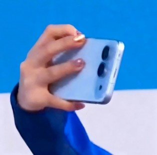 Honor 500 emerges in live images  