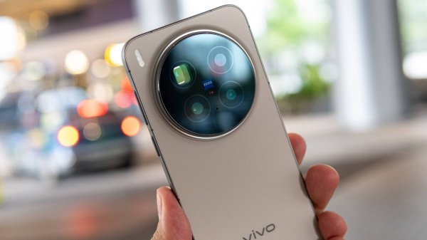 Field Report: I took the vivo X300 Pro on a trip to Spain and came back impressed Field Report: I took the vivo X300 Pro on a trip to Spain and came back impressed