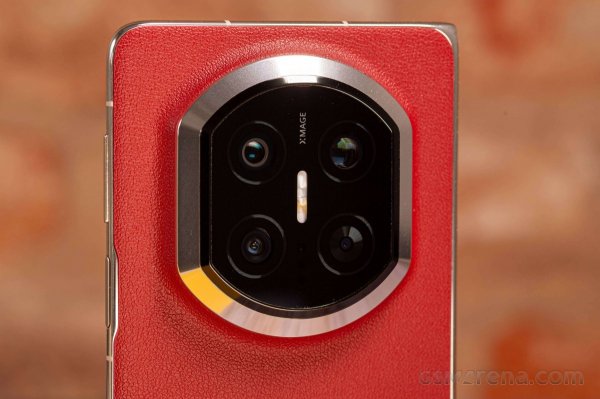 Huawei Mate X7 in for review 