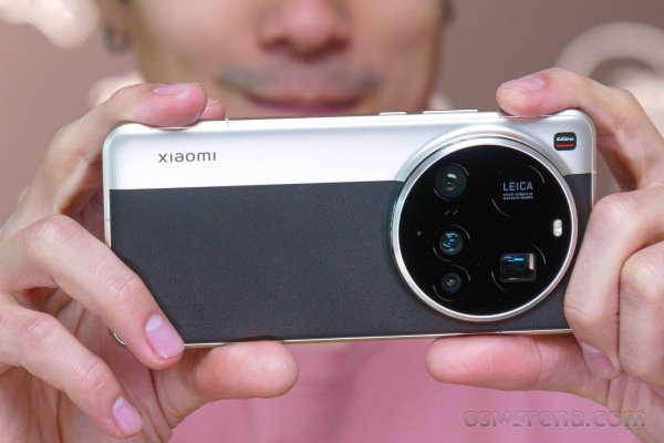 Camera vs foldable flagships: why can't you have the best of both worlds? 