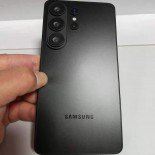 Samsung Galaxy S26 Ultra dummy units star in live images, hands-on video 