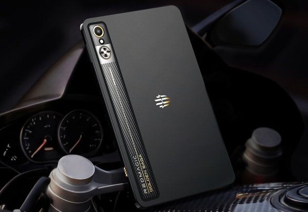 RedMagic 11 Pro+ Golden Saga edition offers a gold-plated liquid cooling system RedMagic 11 Pro+ Golden Saga edition offers a gold-plated liquid cooling system