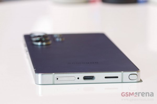 Samsung testing a dual-cell 20,000mAh silicon-carbon battery, rumor claims Samsung testing a dual-cell 20,000mAh silicon-carbon battery, rumor claims