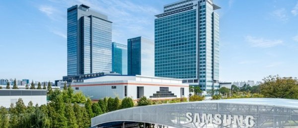 Samsung posts Q4 earnings guidance: sales up, operating profit way up Samsung posts Q4 earnings guidance: sales up, operating profit way up