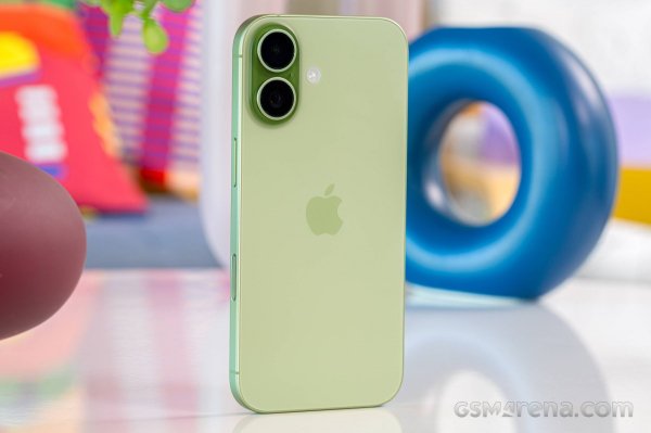 The iPhone 18's delay is reconfirmed by another report 