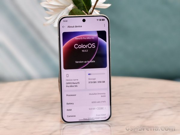 Oppo Reno15 Pro Mini hands-on 